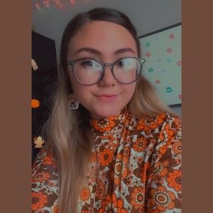 Meet your Posher, Megan